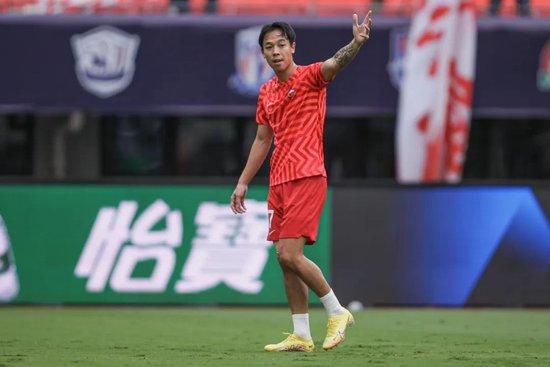”塔雷米现年31岁，这位伊朗前锋本赛季为波尔图出战14次葡超贡献3球1助攻，出战6次欧冠贡献2球2助攻，德转当前身价1800万欧。